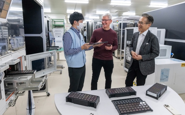 Tim Cook CEOと吉田 憲一郎CEO