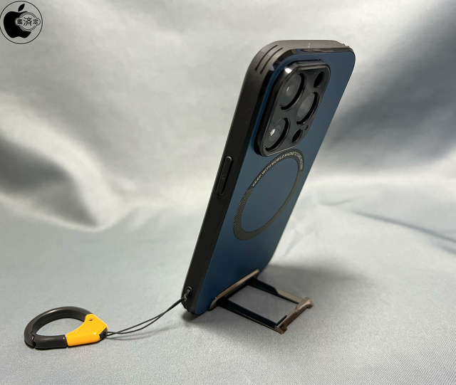 Muxi iPhone 14 Pro ケース Invis-Stand