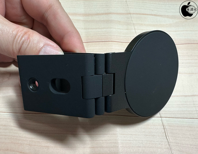 Belkin iPhone Mount with MagSafe for Mac desktops and displays