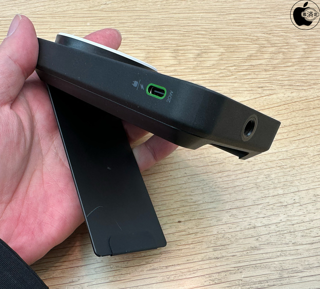mophie powerstation 10K stand with MagSafe