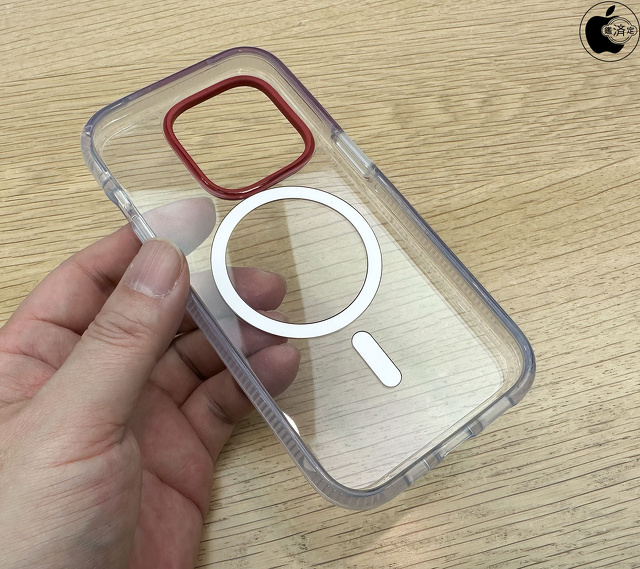Tech21 FlexQuartz for iPhone 14(MagSafe対応)
