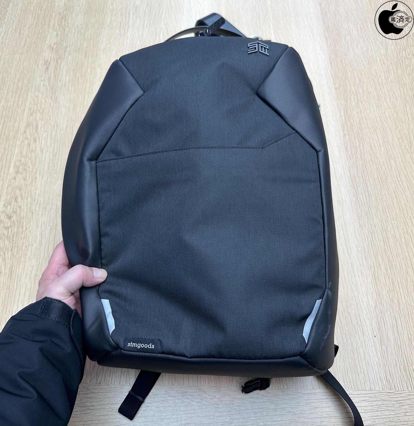 Apple Store、STM Goodsのバックパック「STM Myth Backpack 18L」を ...