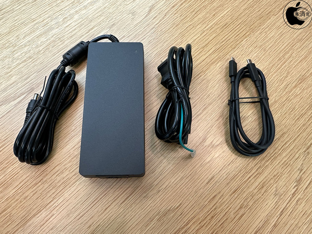 Anker 675 USB-C Docking Station 同梱品