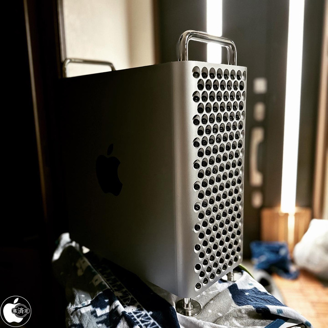 純正高速モデル PCIe MacBook Pro 512GB 使用頻度少ない MacBook 中古 販売】MacBook Pro M1 Pro / 14インチ / 2021