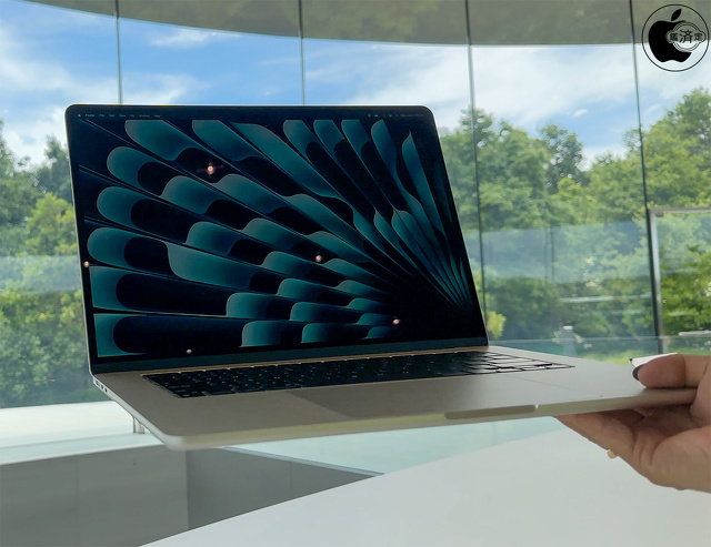 MacBook Air (15-inch, M2, 2023)