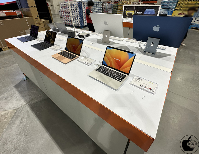 コストコ守山倉庫店：Apple製品の展示