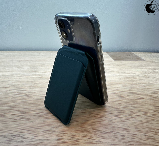 Satechi Magnetic Wallet Stand（MagSafe対応）