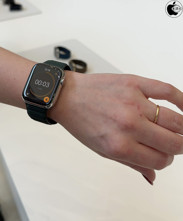 Apple Watch Series 9：ダブルタップ