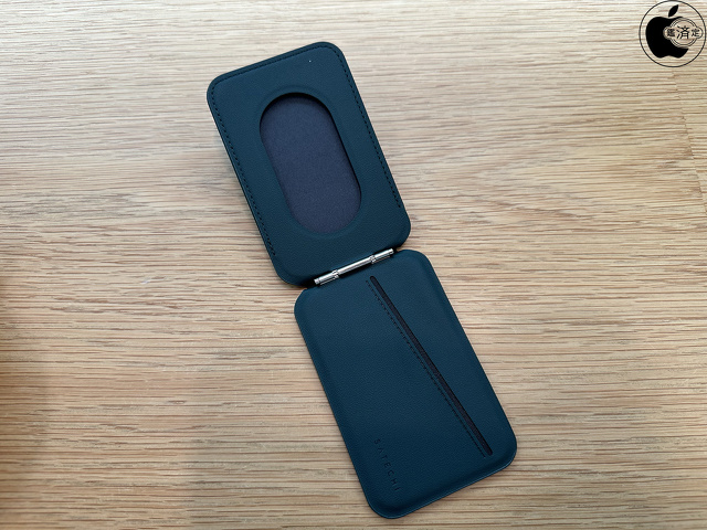 Satechi Magnetic Wallet Stand（MagSafe対応）