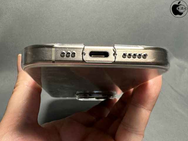 Air Jacket for iPhone 15 Pro (Clear)