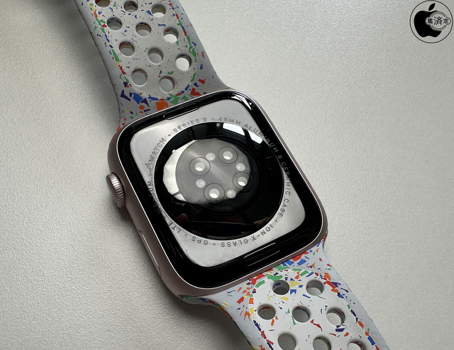 Apple Watch Series 9：背面センサー