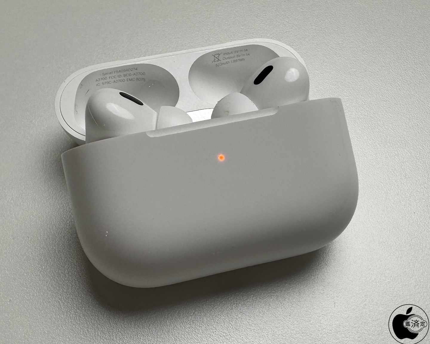 ☆純正・美品☆ Airpods Pro 第２世代（Lightning） - イヤホン