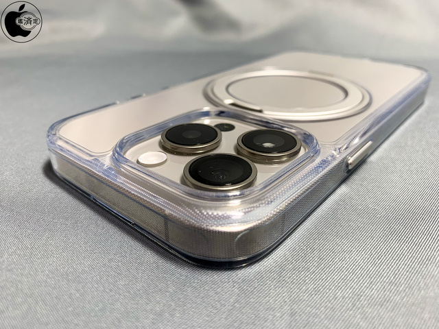 TORRAS UPRO Ostand R for iPhone 15 Pro