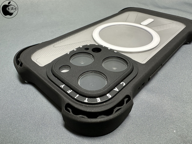 CASETiFY iPhone 15 Pro用ウルトラ バウンスケースは