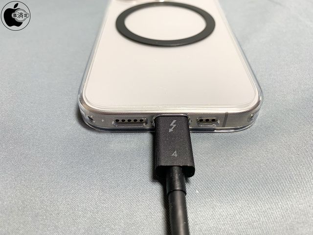 Simplism iPhone 15 Pro [Turtle] MagSafe対応 ハイブリッドクリアケース：Thunderbolt 4ケーブル