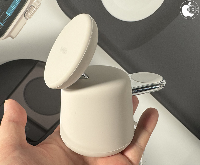 Belkin BOOST↑CHARGE PRO 2-in-1 Wireless Charging Dock with MagSafe