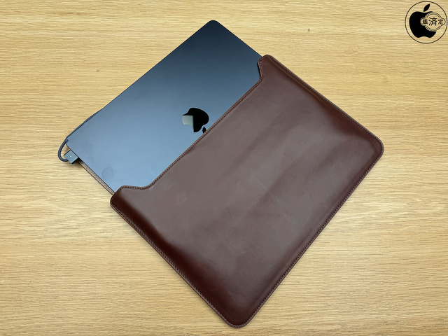 Genuine Leather Sleeve case “Fleeve” for laptop 13inch