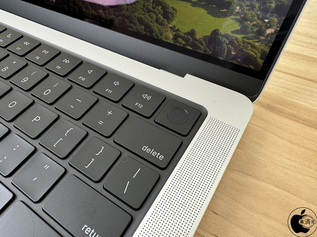 MacBook Pro (14-inch, M3, Nov 2023)：Touch ID