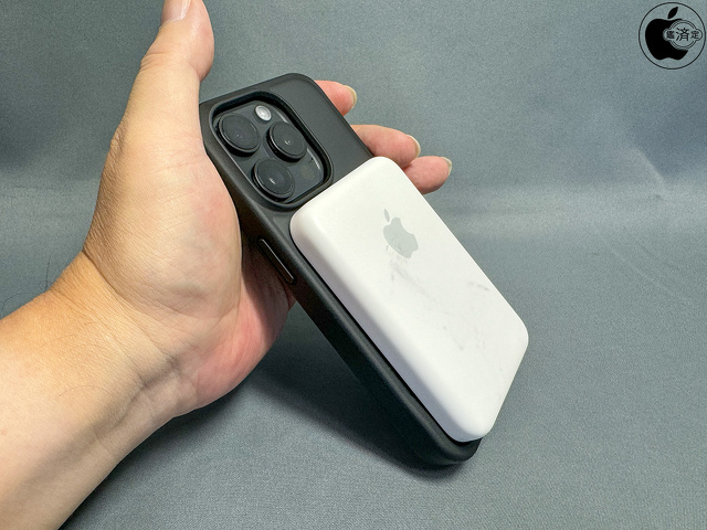 TORRAS UPRO Pstand for iPhone 15 Pro