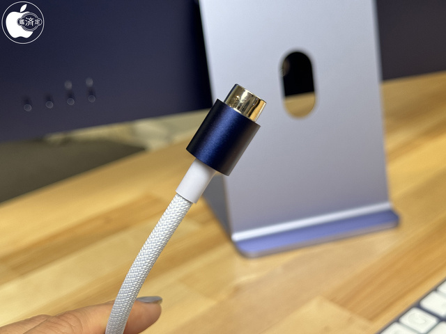 iMac (24-inch, 2023)：電源コード