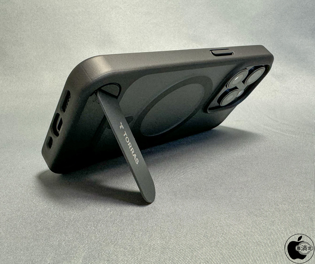 TORRAS UPRO Pstand for iPhone 15 Pro