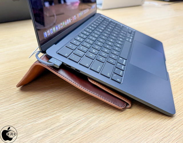 Genuine Leather Sleeve case “Fleeve” for laptop 13inch