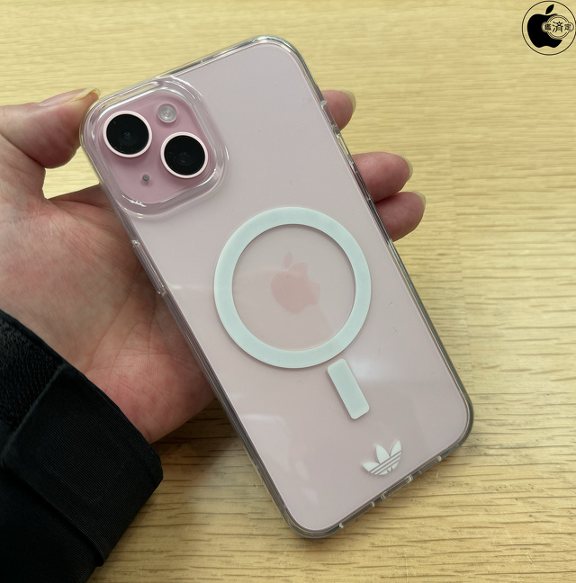 adidas Originals MagSafe Clear iPhone 15 Plus