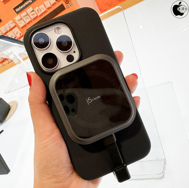 JCH165 USB-C to Dual USB-C HUB for iPhone