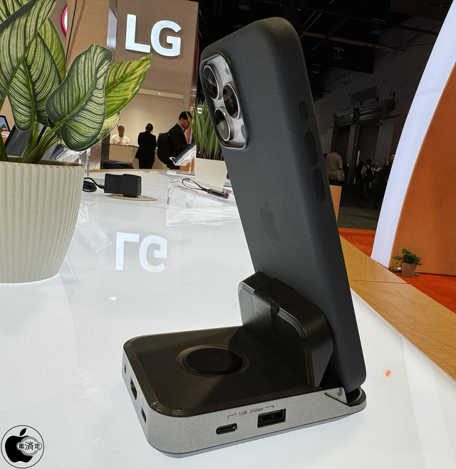 JCD622 Mini Docking Station for Smartphone