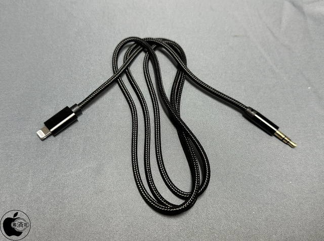 Ocbuo製Lightning接続3.5mmAUXケーブル