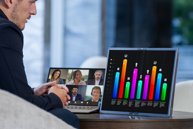 ZenScreen Fold OLED MQ17QH