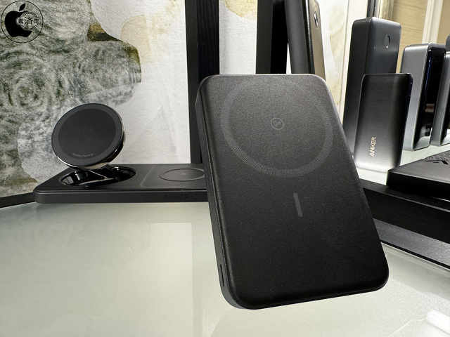 Anker MagGo Wireless Charging Station (15W, Foldable 3-in-1)