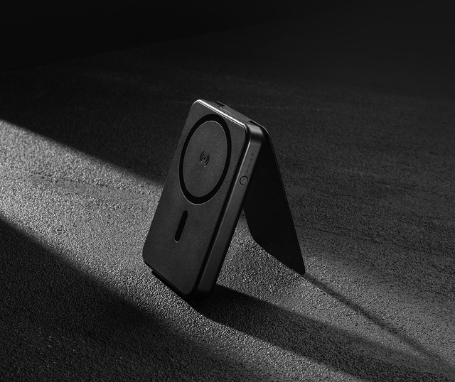 mophie snap+ powerstation mini with stand