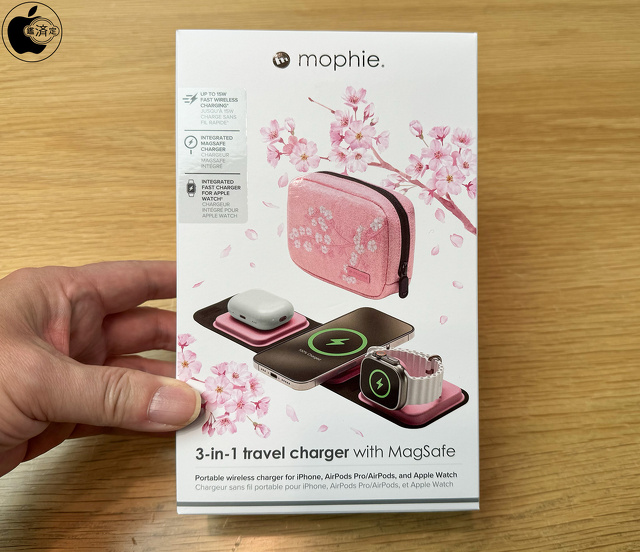 mophie 3-in-1 travel charger（MagSafe対応）- チェリーブロッサム