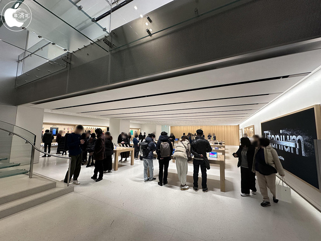 Apple 心斎橋：1階
