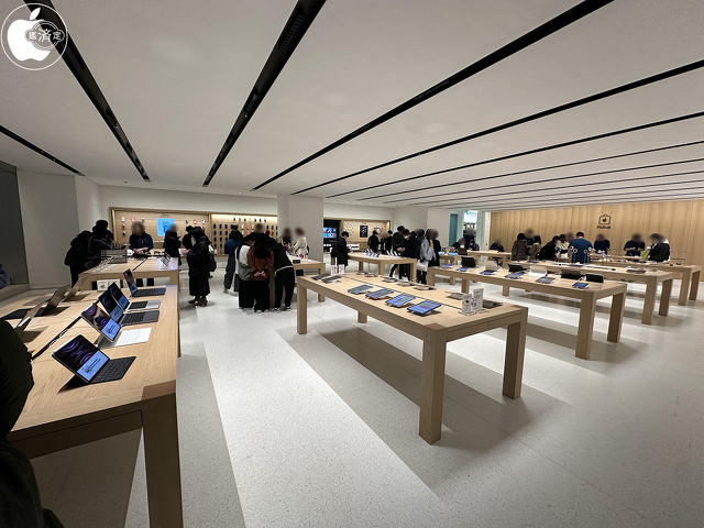 Apple 心斎橋：Apple Pickupステーション