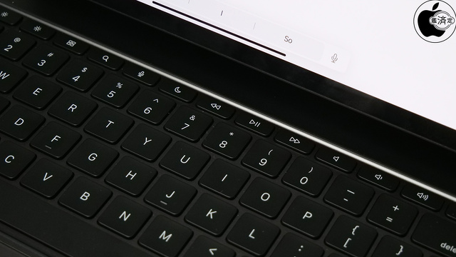 13インチiPad Pro（M4）用Magic Keyboard