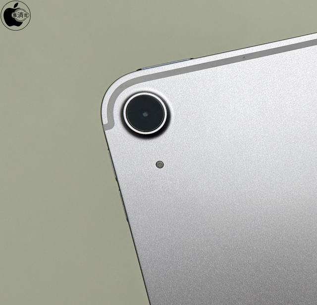 iPad Air 13-inch (M2)背面カメラ
