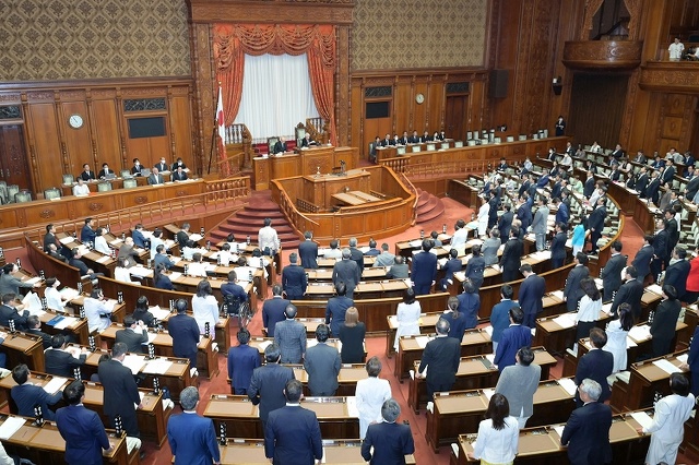 参議院本会議