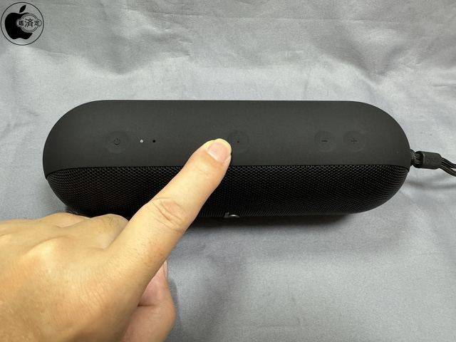 Beats Pillで電話に出る