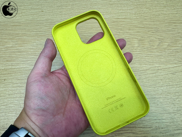 MagSafe対応iPhone 16 Proシリコーンケース