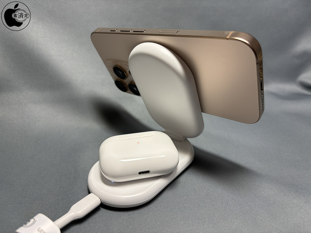 Belkin BoostCharge Qi2 2-in-1折りたたみ式 ワイヤレス充電器（15W）