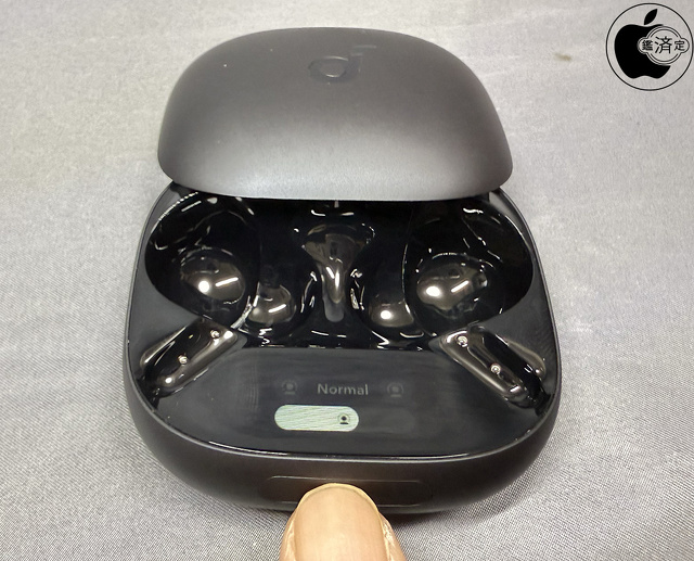 Anker Soundcore Liberty 4 Pro充電ケース