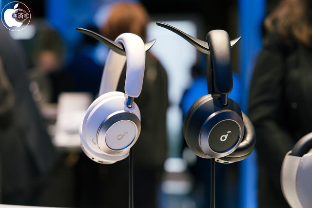 Soundcore Space One Pro