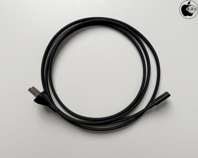 Mac mini (2024)：電源コード