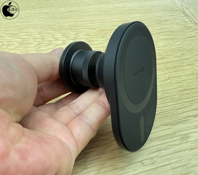 mophie Magnetic Wireless Charging Car Vent Mount（MagSafe対応）