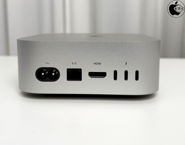 Mac mini (2024)M4：背面ポート