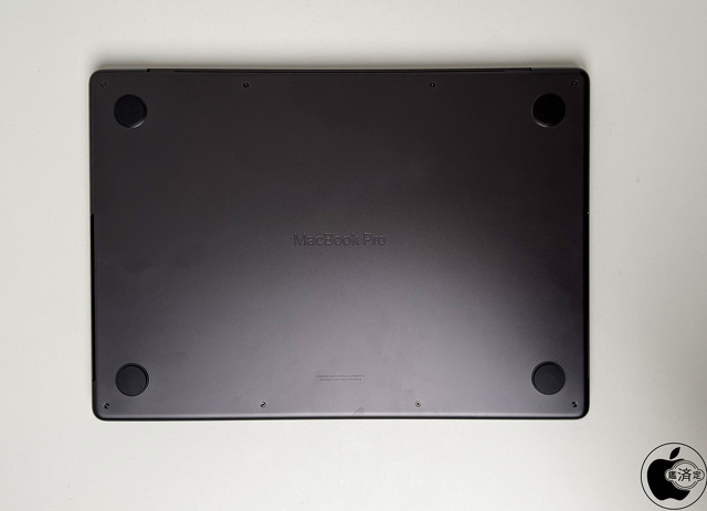 MacBook Pro (14-inch, M4, 2024)/M4：底面
