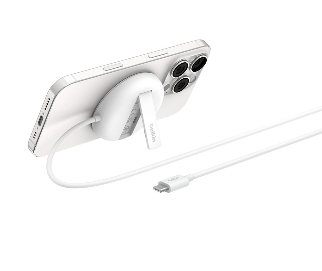 BoostCharge Pro Magnetic Wireless Charging Pad 15W