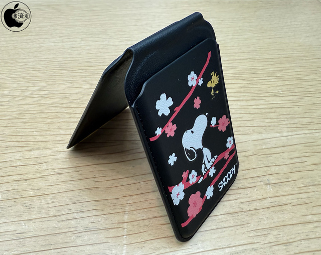 Satechi Magnetic Wallet Stand（MagSafe対応）- スヌーピーチェリーブロッサム